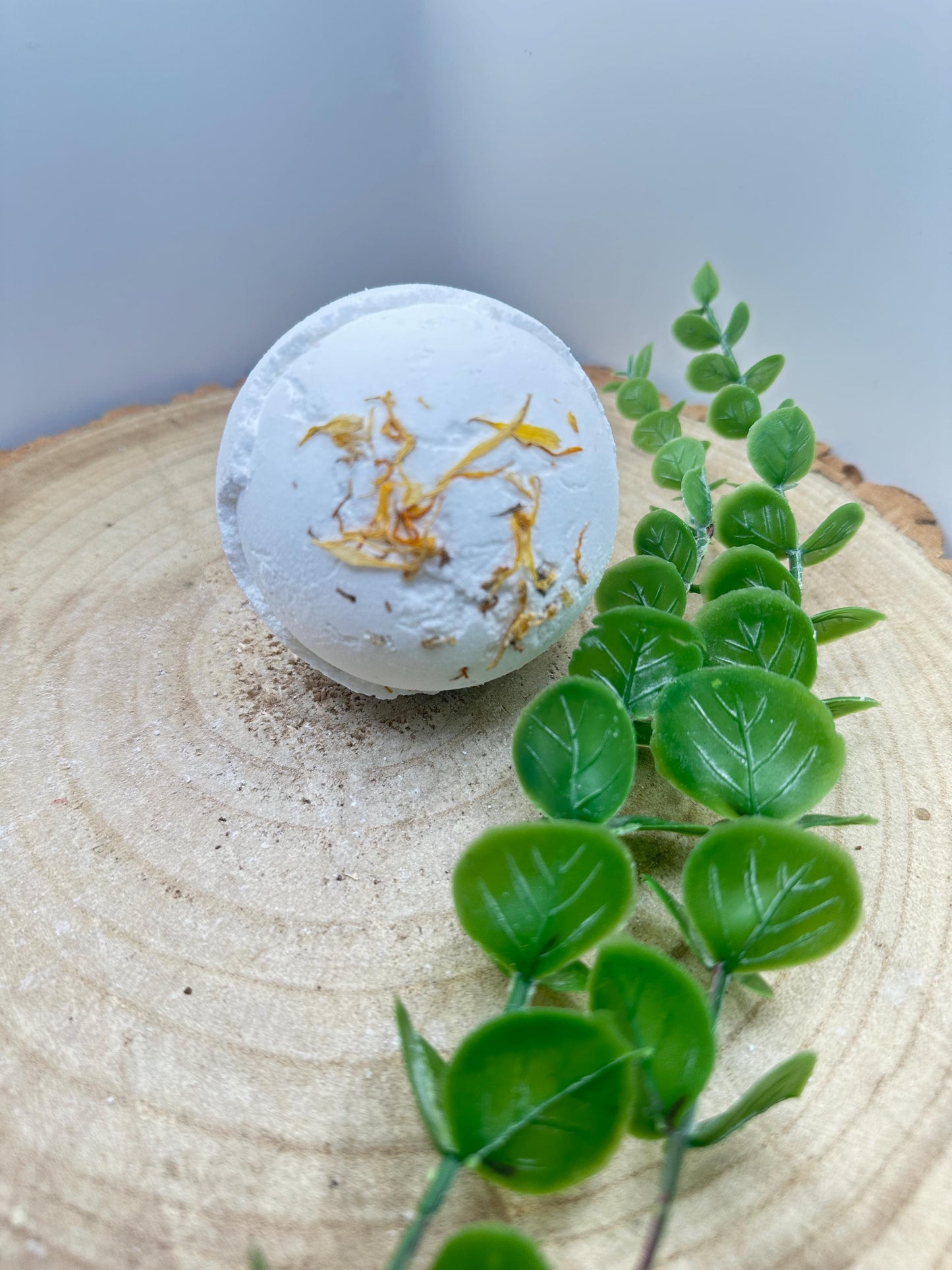 Revive Himalayan Salt Bath Bomb, Uplifting and Energising Bath Fizzer, Spa at Home, Bath and Body Products, Gifts for Her