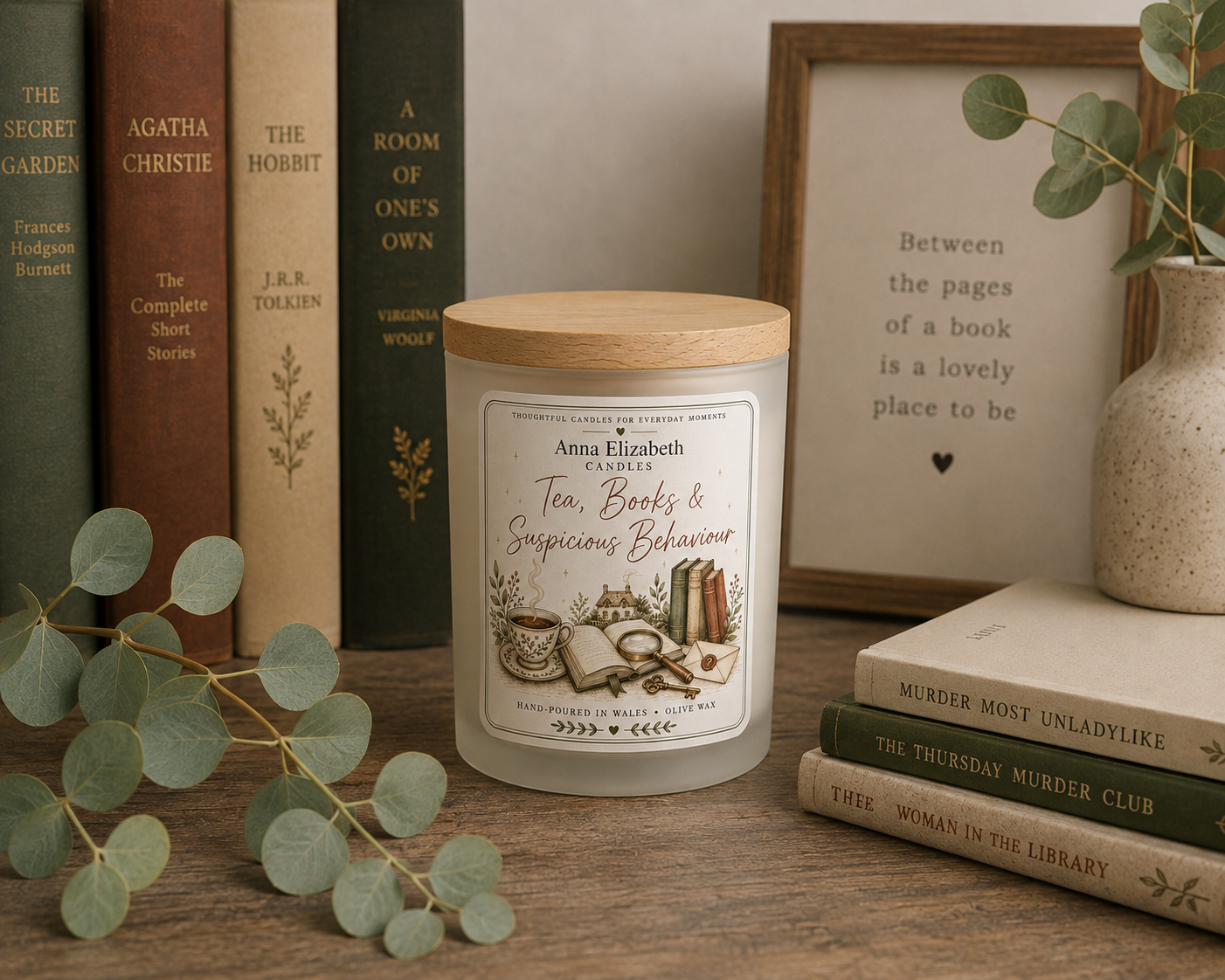 Cosy Mystery Candle, Tea Books & Suspicious Behaviour, Book Lover Gift, Murder Mystery Reader Gift, Bookish Candle, Reading Gift