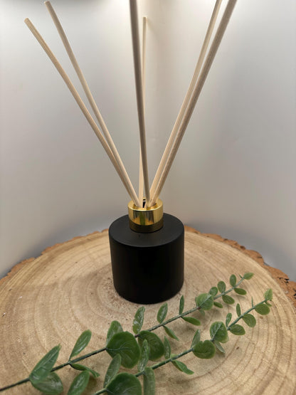 Black Frosted Reed Diffuser, Long Lasting Natural Scent, Vegan & Refillable, Handmade in Wales