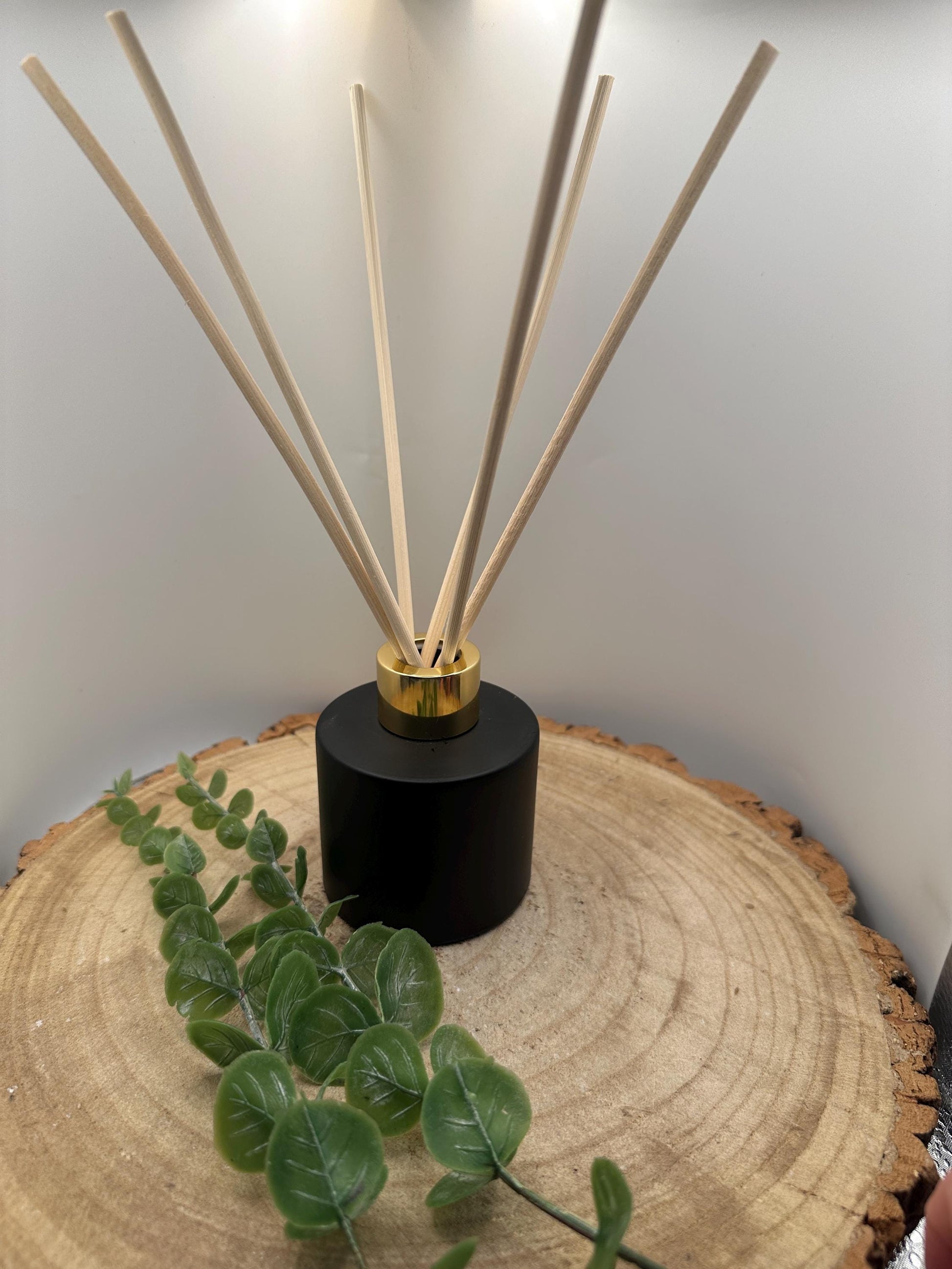Black Frosted Reed Diffuser, Long Lasting Natural Scent, Vegan & Refillable, Handmade in Wales