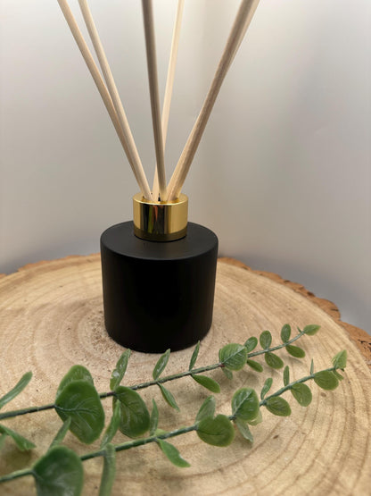 Black Frosted Reed Diffuser, Long Lasting Natural Scent, Vegan & Refillable, Handmade in Wales