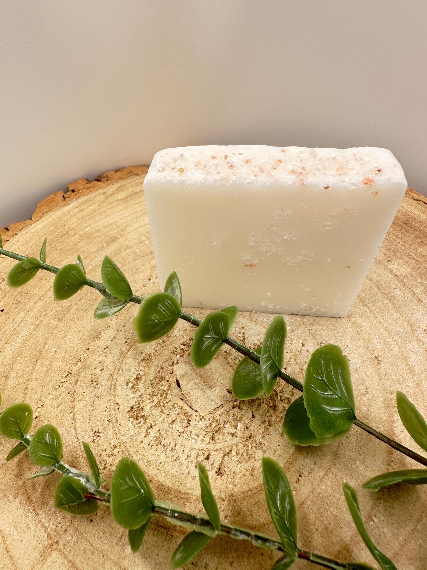 Himalayan Salt Soap Bar, Refreshing & Luxurious Soap with Subtle Champagne Scent, Pampering Gift