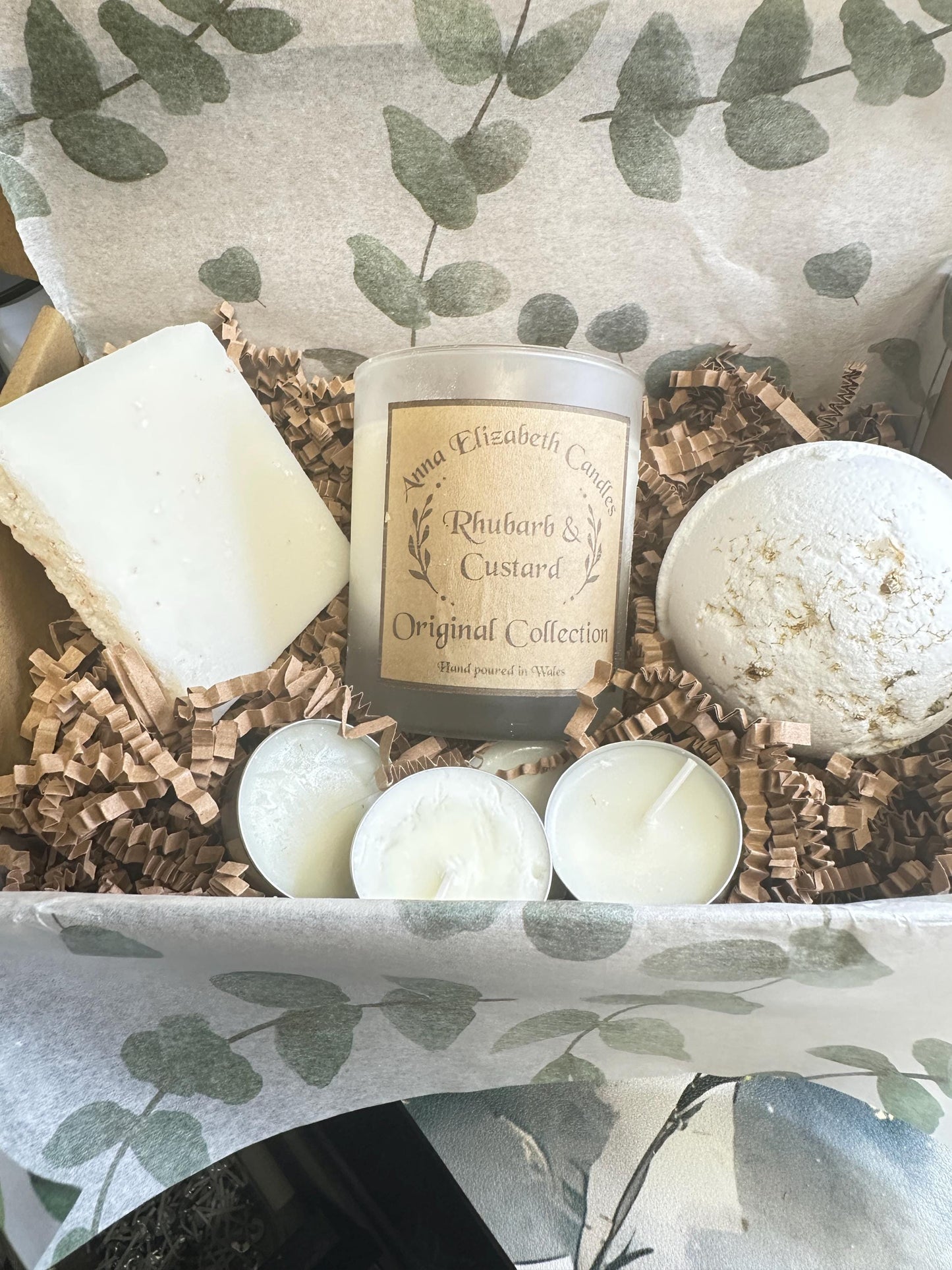 Personalised Candle & Soap Gift Box with Bath Bomb, Medium Frosted Candle Gift Set, Gifts for Her, Thank you Gift, Personalised Gift
