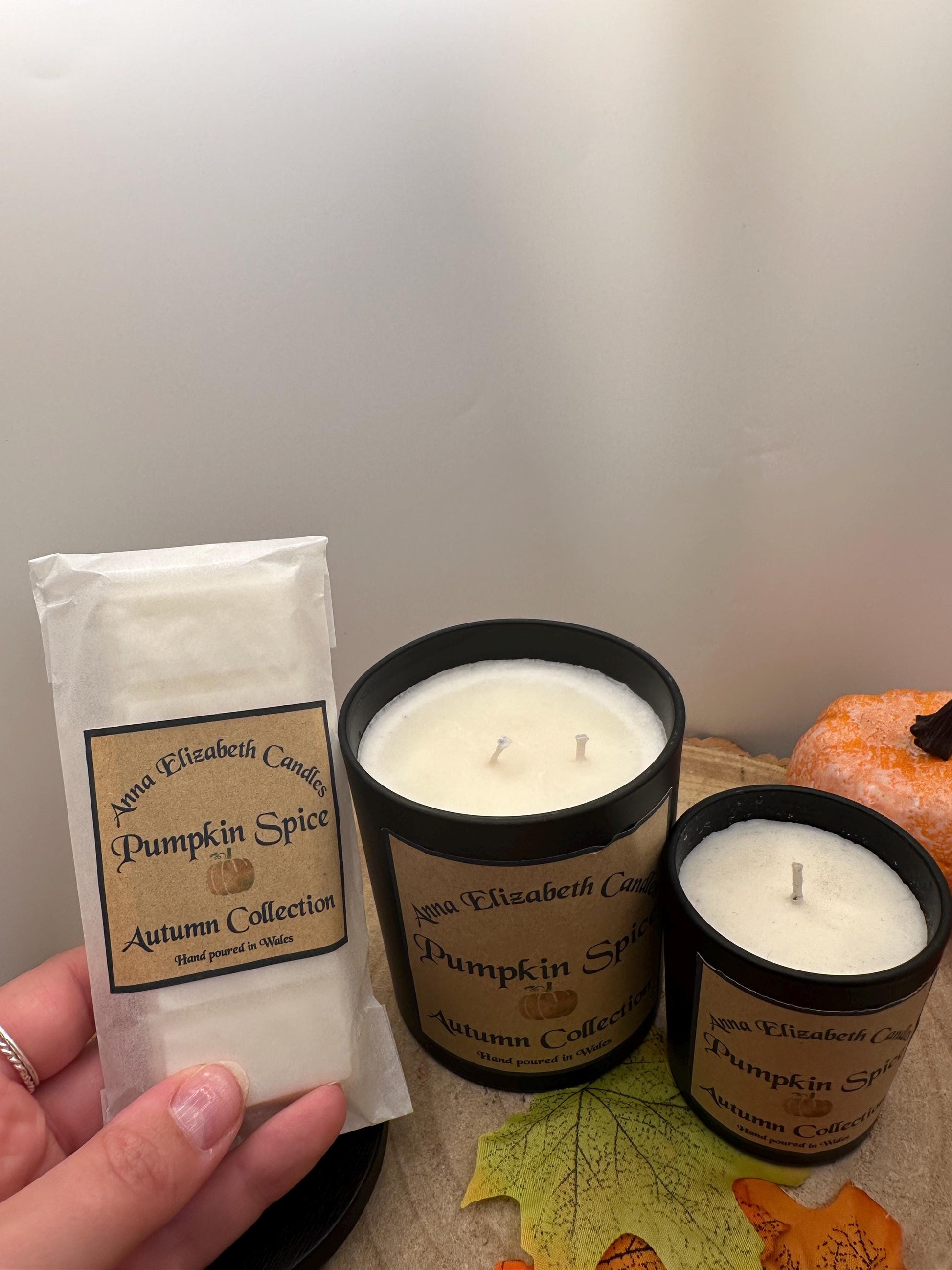 Autumn Scent Gift Box, Large & Mini Olive Wax Candles with Wax Melt Snapbar in Autumnal Scents, Pumpkin Spice, Gingerbread