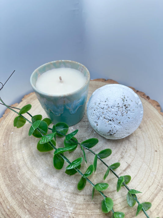 Box of Calm, Pamper Gift Set, Candle & Bath Bomb, Thoughtful Gift for Her, Relaxation Gift Box, Moments of Calm Gift