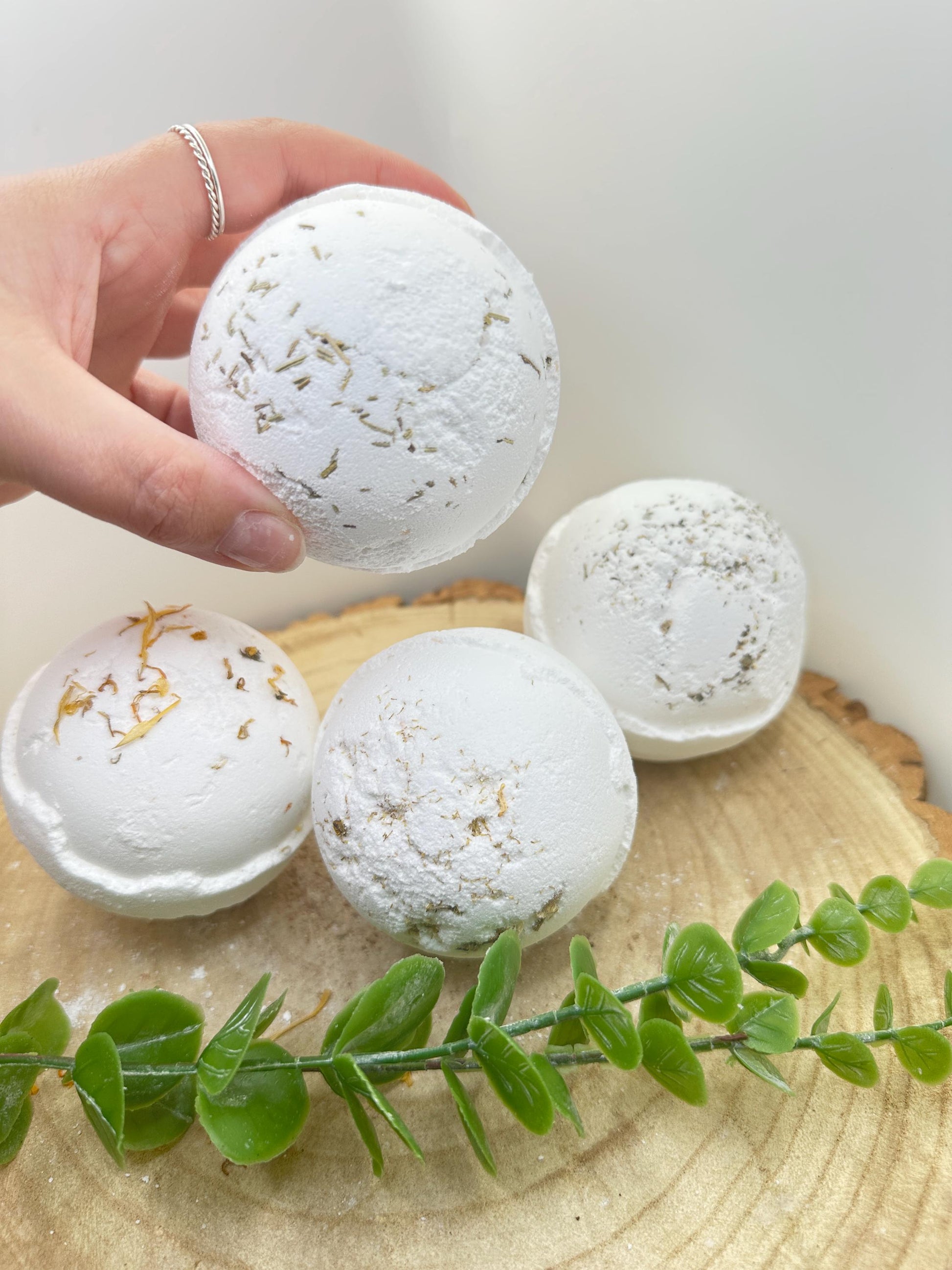 Bath Bomb Gifts, Time to Relax Revive Energise & Detox, Gifts for Her, Gift Hampers Essentials, Wellness Gifts