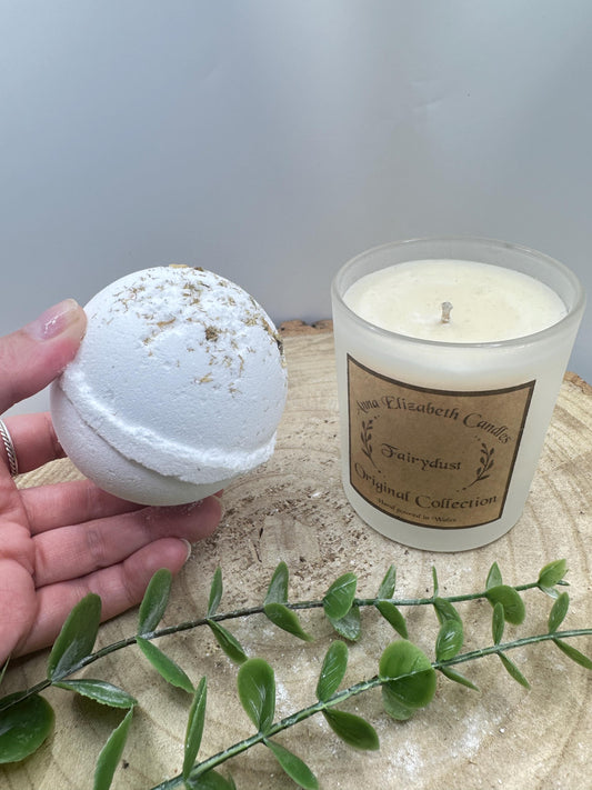 Personalised Candle & Bath Bomb Gift Set, Medium Frosted Candle with Luxury Bath Bomb, Pamper Gift for Her, Wellness Gift Box