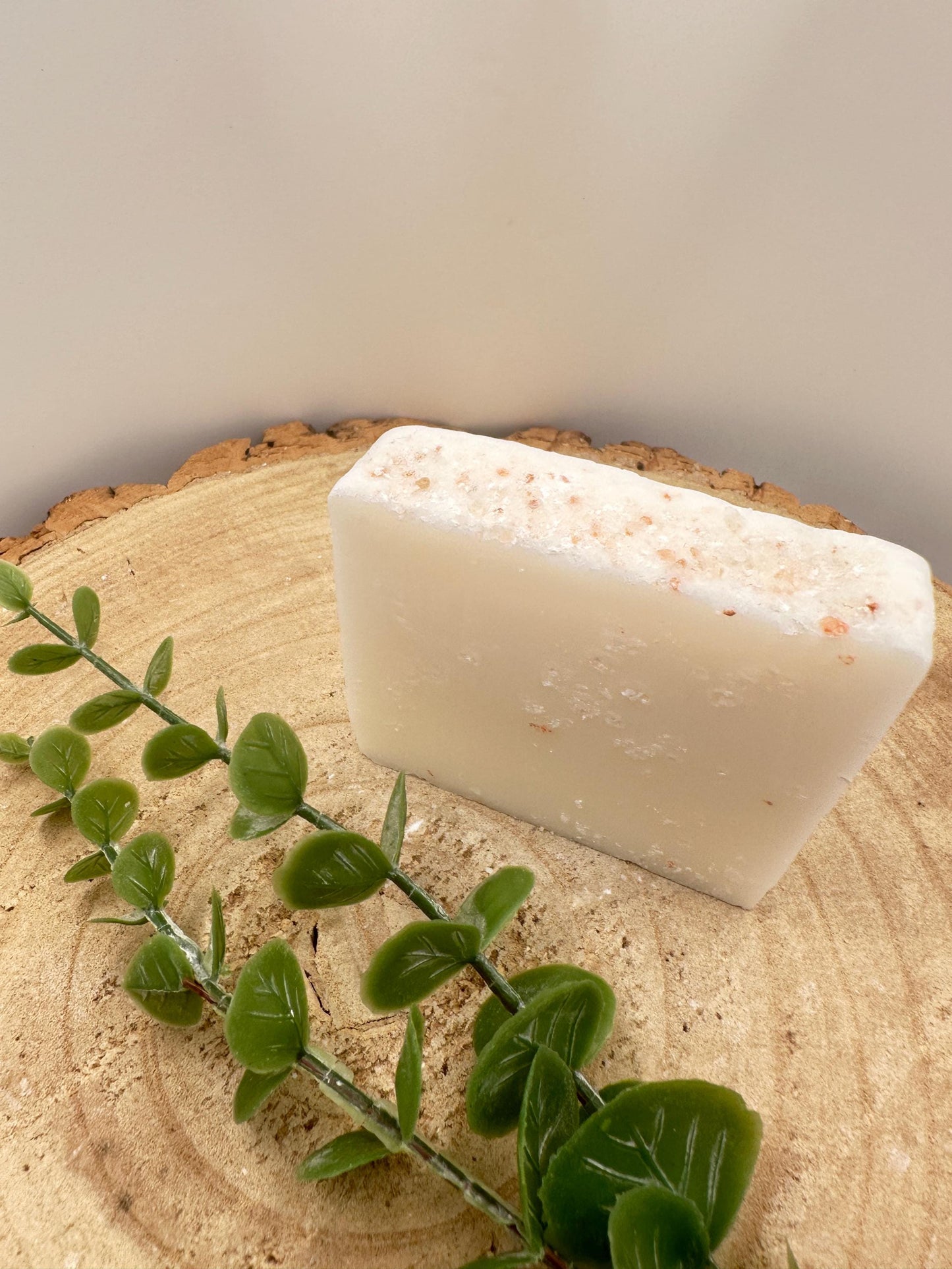 Himalayan Salt Soap Bar, Refreshing & Luxurious Soap with Subtle Champagne Scent, Pampering Gift