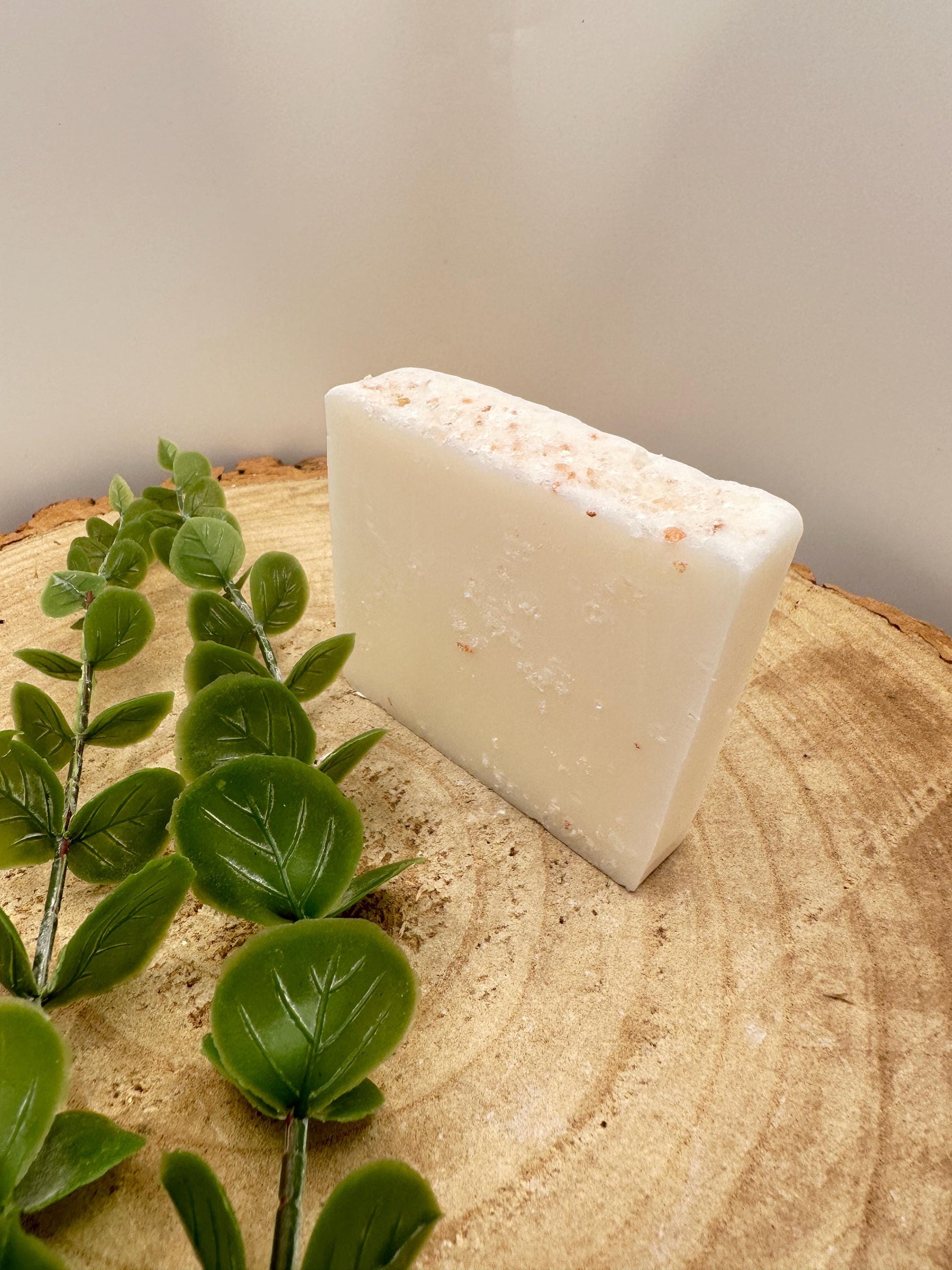 Himalayan Salt Soap Bar, Refreshing & Luxurious Soap with Subtle Champagne Scent, Pampering Gift