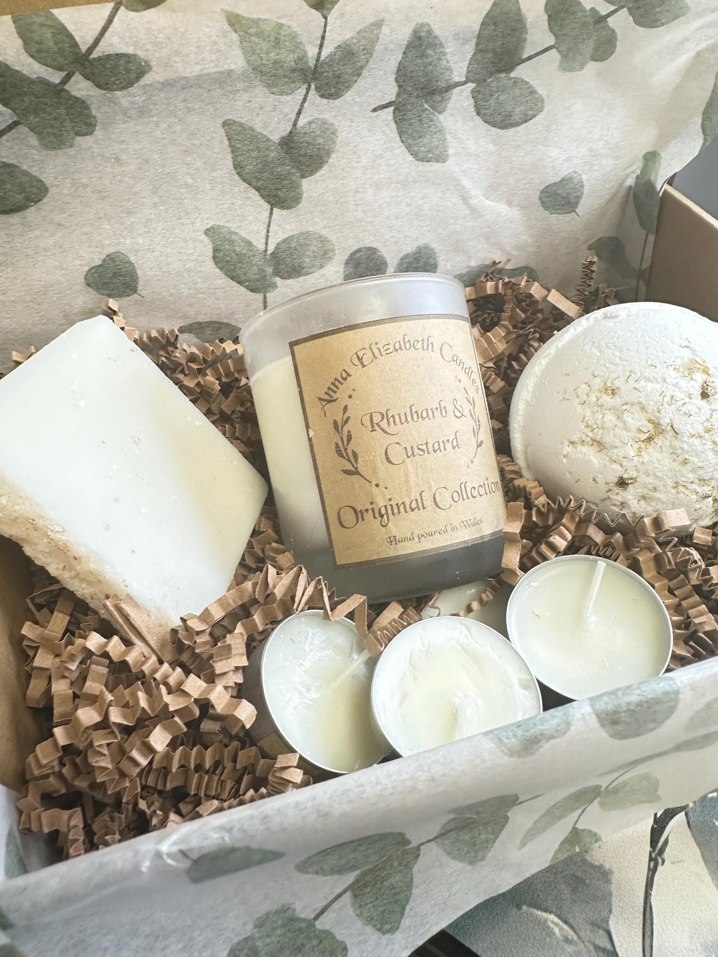 Personalised Candle & Soap Gift Box with Bath Bomb, Medium Frosted Candle Gift Set, Gifts for Her, Thank you Gift, Personalised Gift