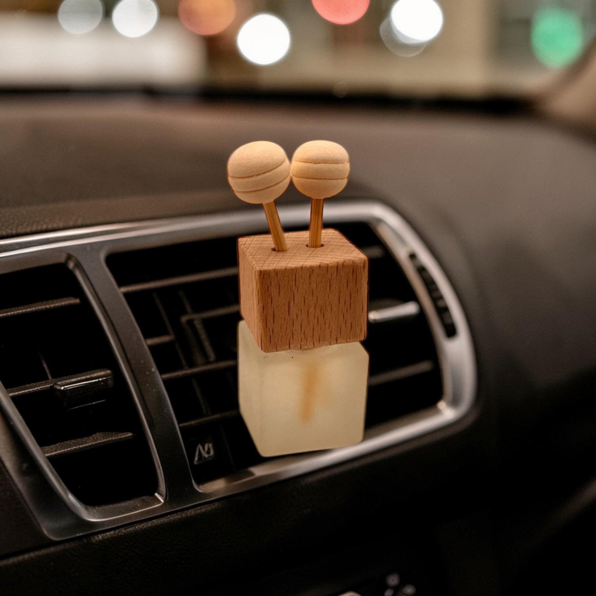 Car Vent Clip Air Freshener with Refill Oil, Refillable Car Diffuser, Strong Car Scent, Long Lasting Car Fragrance, Eco Friendly