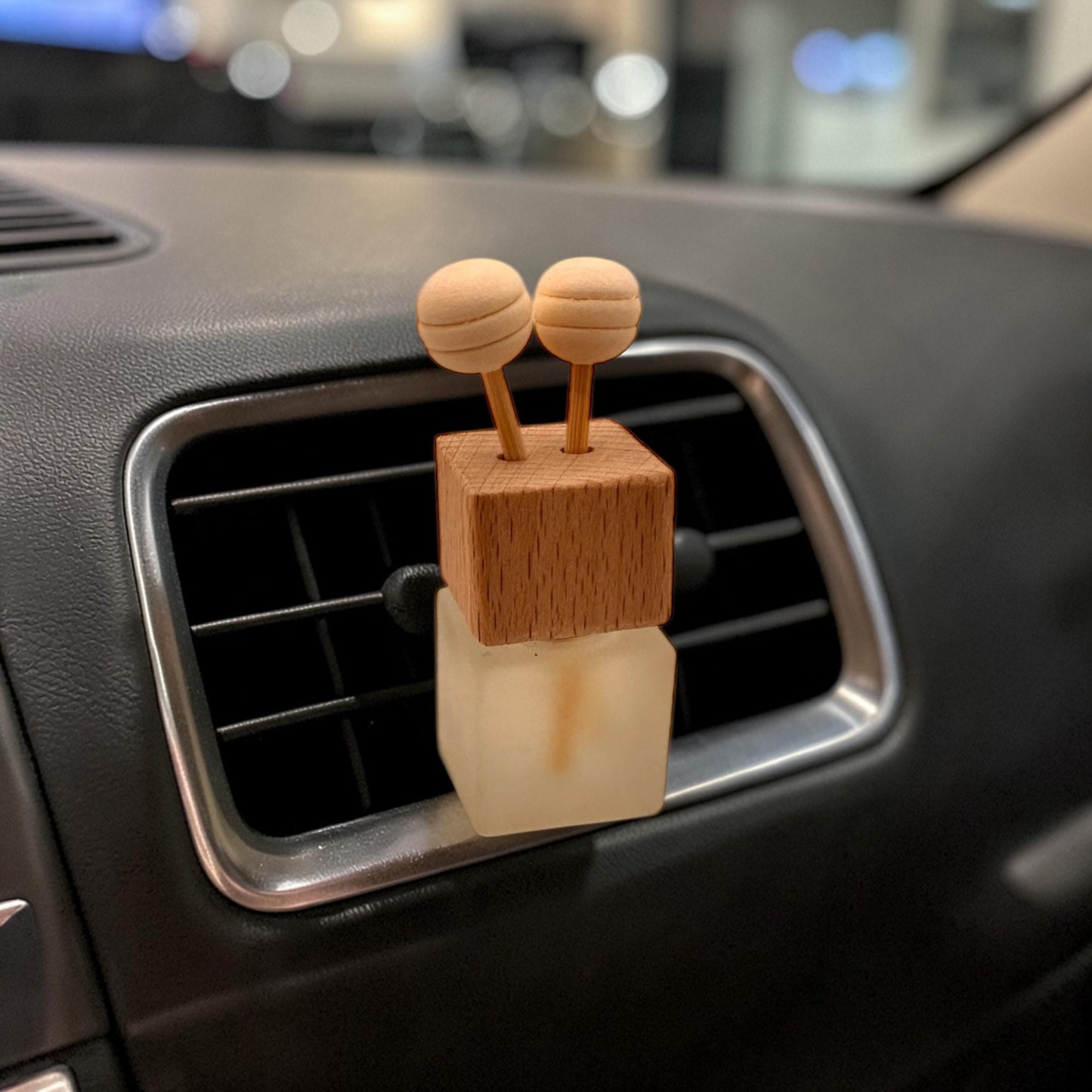 Car Vent Clip Air Freshener with Refill Oil, Refillable Car Diffuser, Strong Car Scent, Long Lasting Car Fragrance, Eco Friendly